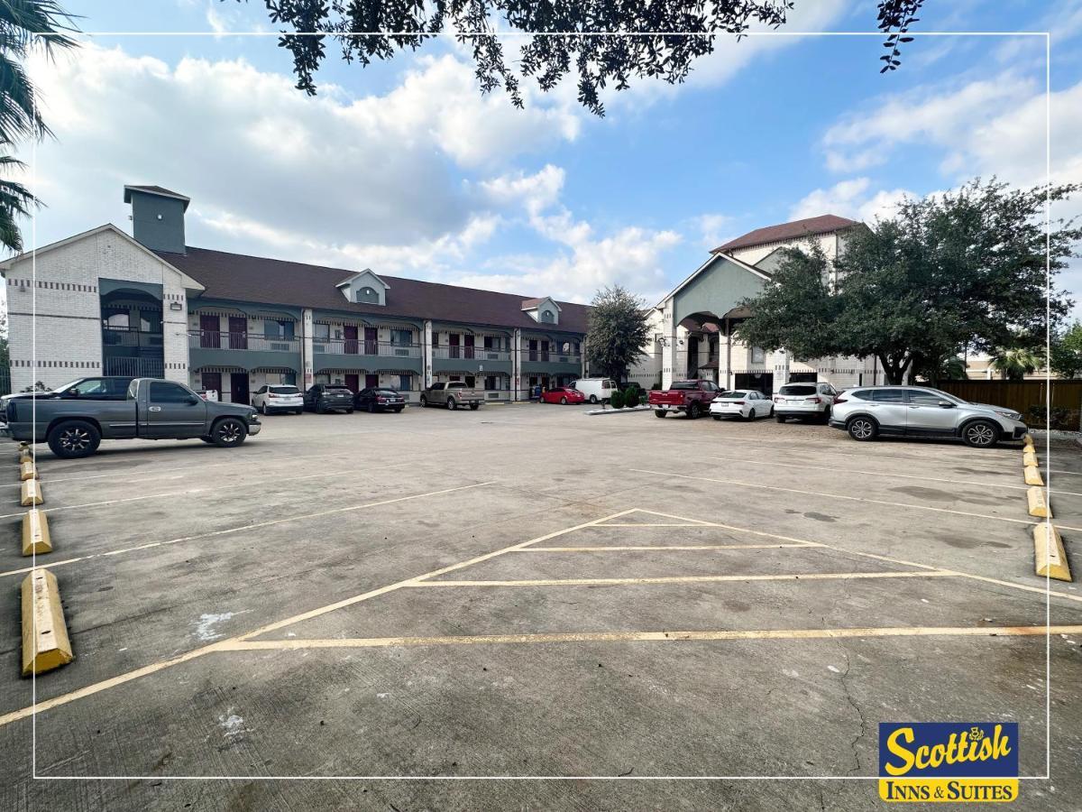 Scottish Inn & Suites Sam Houston Parkway 外观 照片