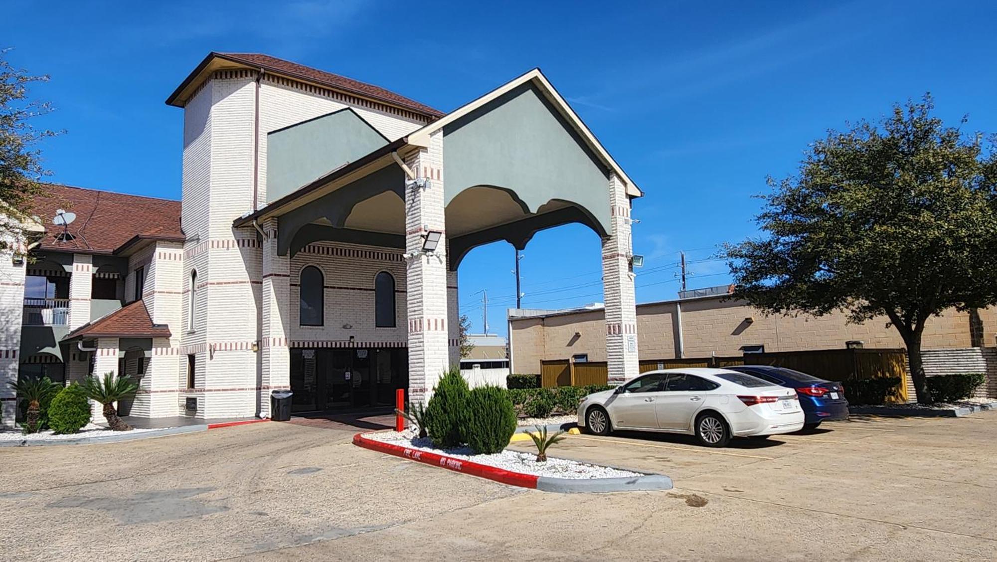 Scottish Inn & Suites Sam Houston Parkway 外观 照片