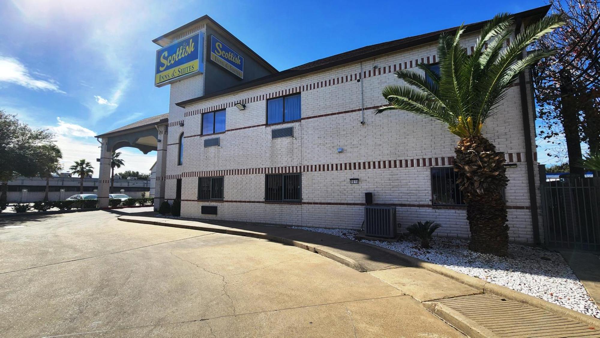 Scottish Inn & Suites Sam Houston Parkway 外观 照片